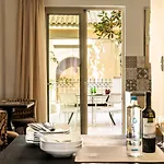 The Street House بيت للعطل *